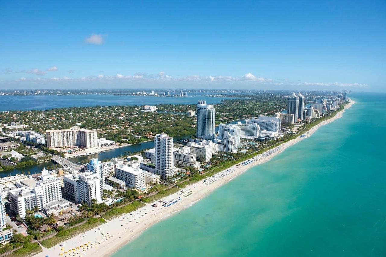 Ferienwohnung Hallandale Gulfstream Pool Walk To The Beach Hallandale Beach Exterior foto